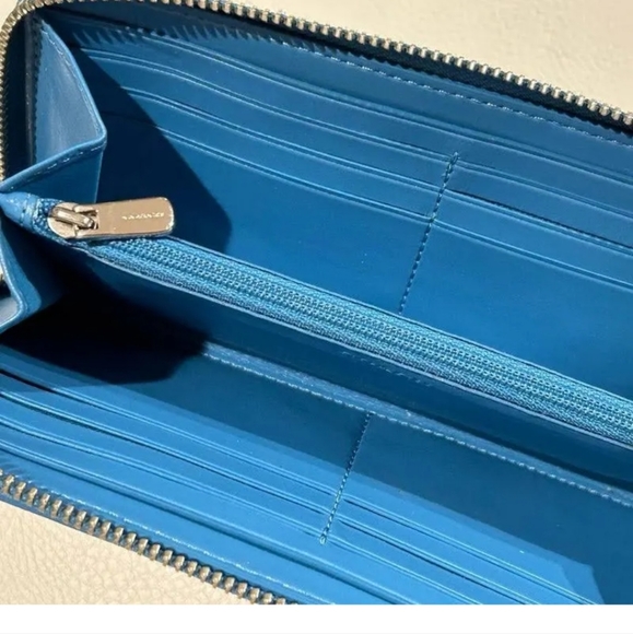 Coach Signature PVC leather accordion zip wallet - Picture 10 of 10